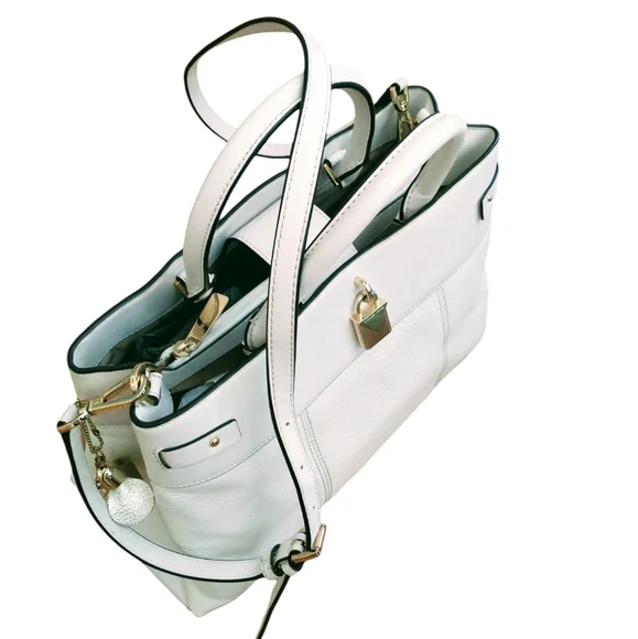 Michael Kors Gramercy (100% Leather) White/Cream Large Crossbody Bag. - Picture 10 of 13